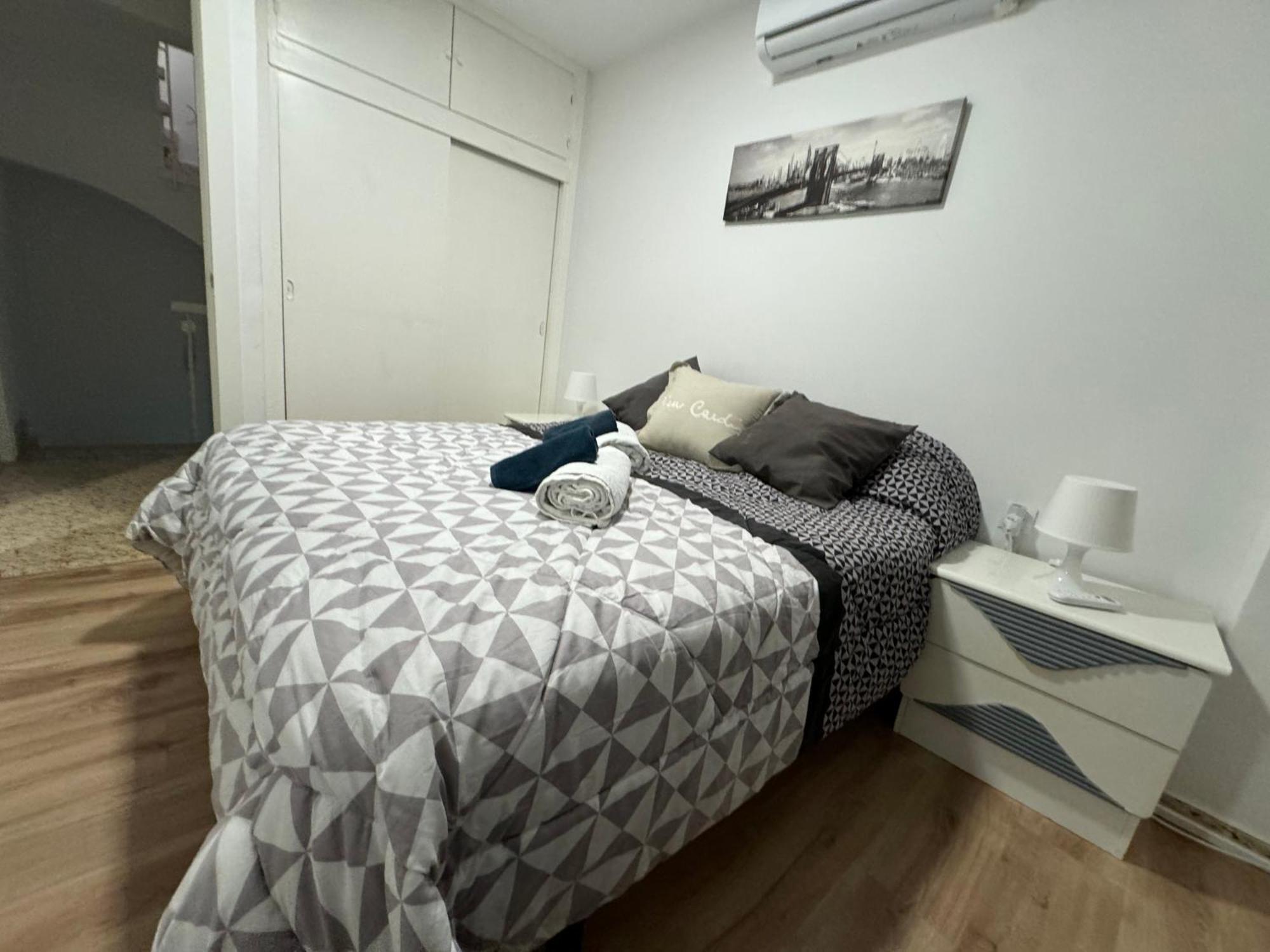 Malaga Beach, Pedregalejo Apt.4/6 2 Hab. ภายนอก รูปภาพ